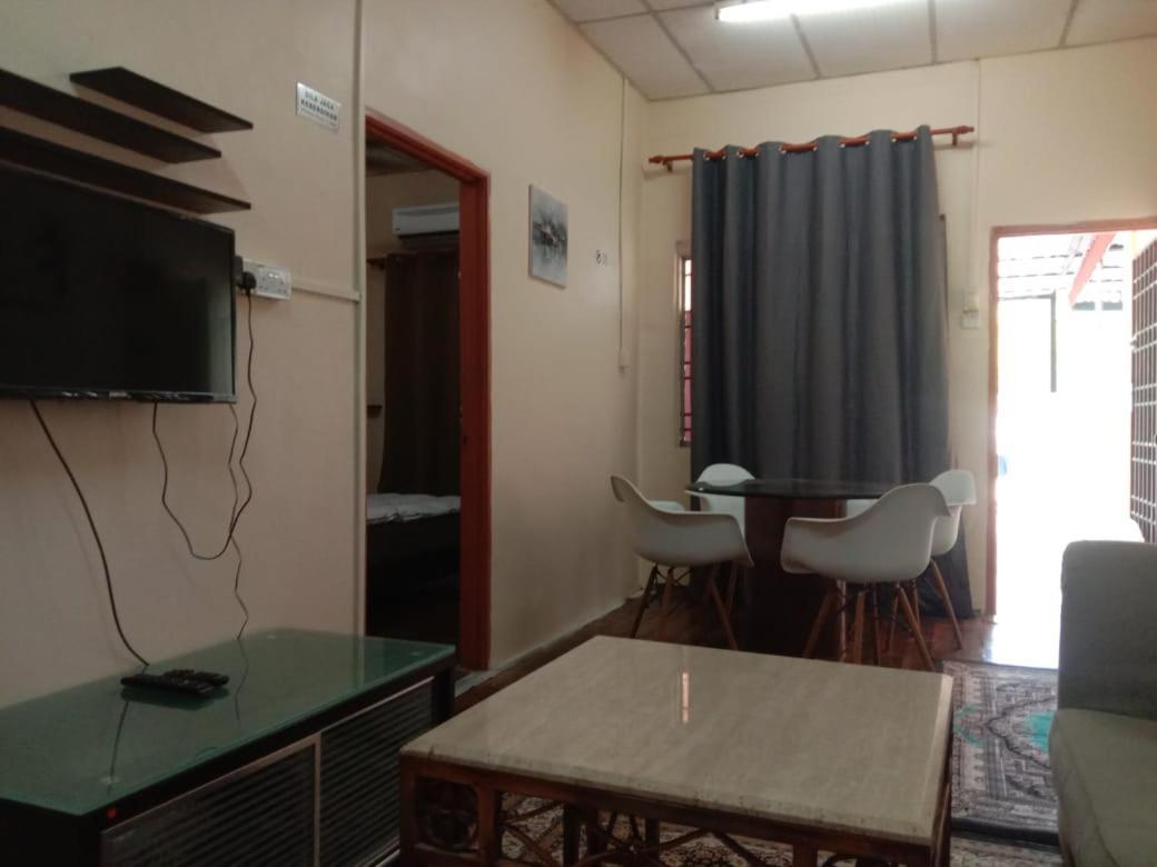 Homestay Tok Abah Seri Iskandar Exterior photo