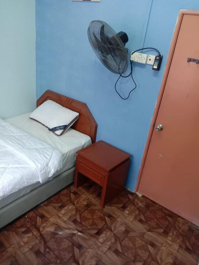 Homestay Tok Abah Seri Iskandar Exterior photo