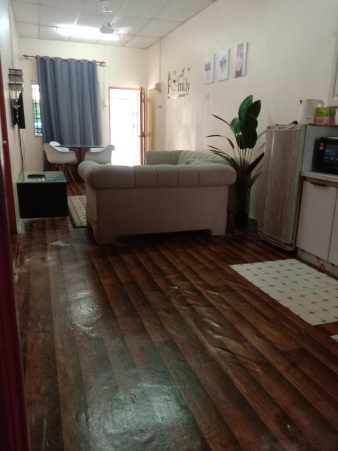 Homestay Tok Abah Seri Iskandar Exterior photo