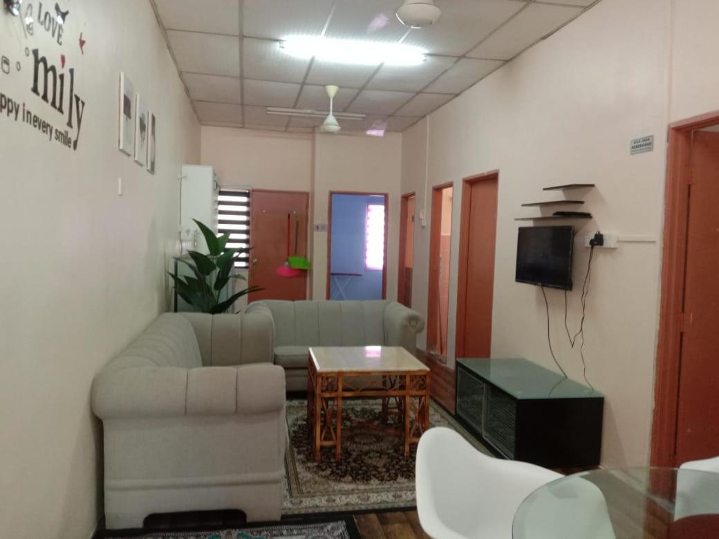 Homestay Tok Abah Seri Iskandar Exterior photo